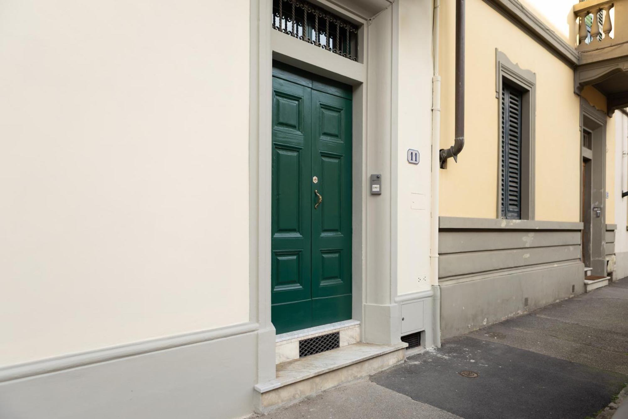 Apartment Numero 11 *